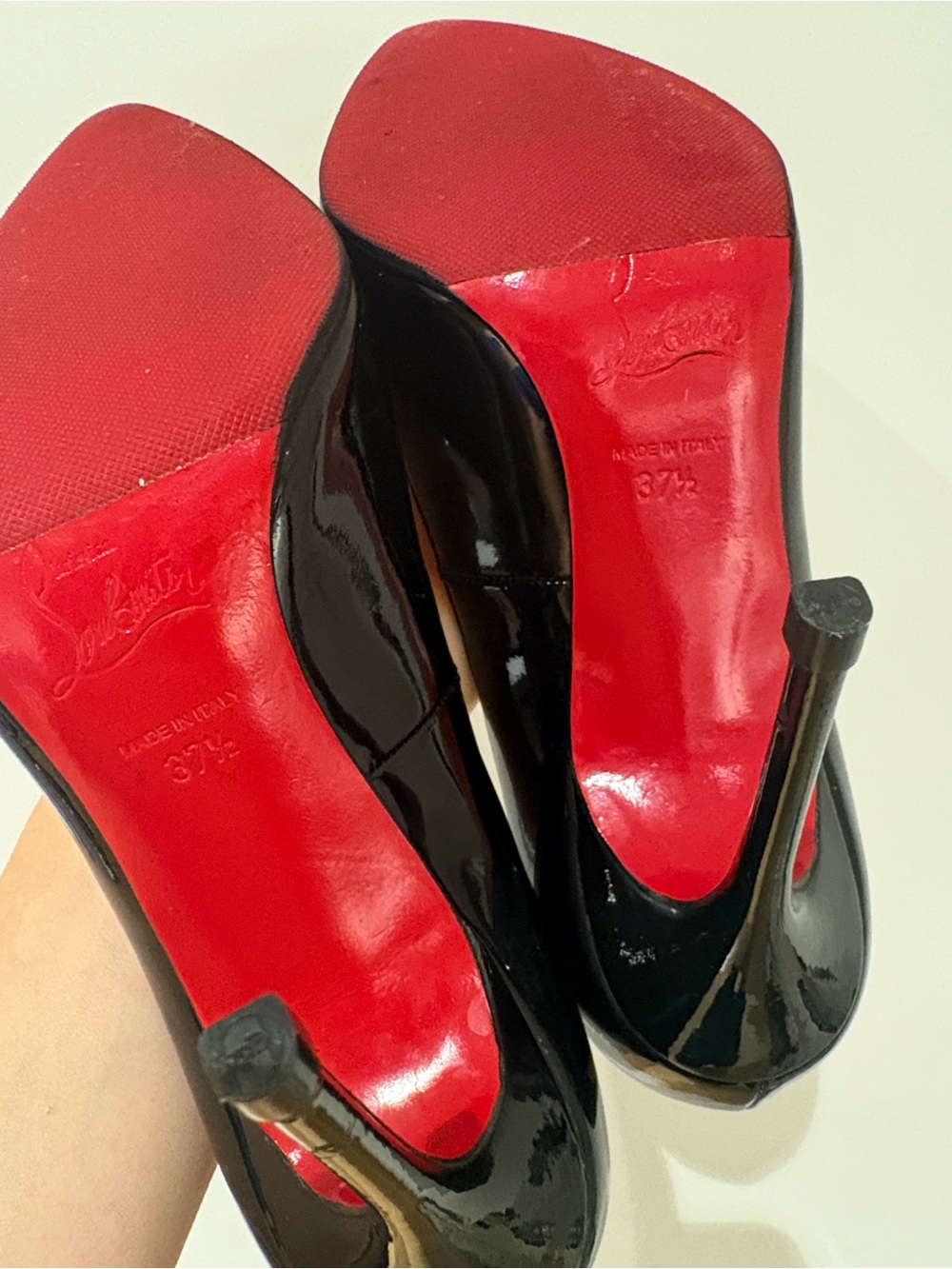 Christian Louboutin Black Patent Leather Pointed Stiletto with Red Sole - Picture 6 of 12